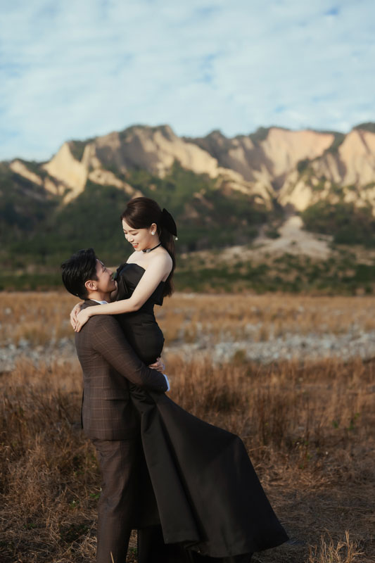 SJwedding鯊魚婚紗婚攝團隊小倩在台中麗寶樂園火炎山拍攝的自助婚紗” border=
