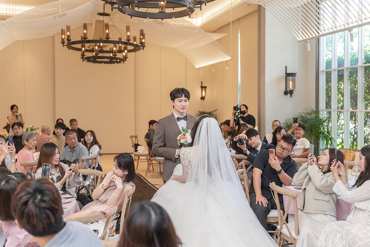 SJwedding鯊魚婚紗婚攝團隊鄭勳在台中蘭克斯特拍攝的婚禮紀錄” border=