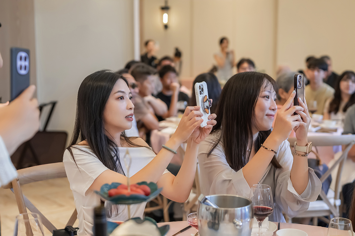 SJwedding鯊魚婚紗婚攝團隊鄭勳在台中蘭克斯特拍攝的婚禮紀錄” border=