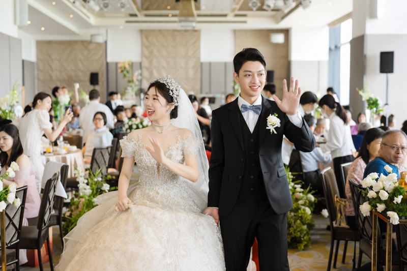 SJwedding鯊魚婚紗婚攝團隊雨翰在台北萬豪酒店拍攝的婚禮紀錄” border=