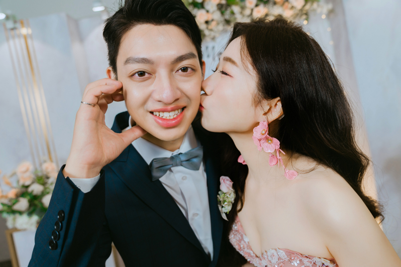 SJwedding鯊魚婚紗婚攝團隊雨翰在台北萬豪酒店拍攝的婚禮紀錄” border=