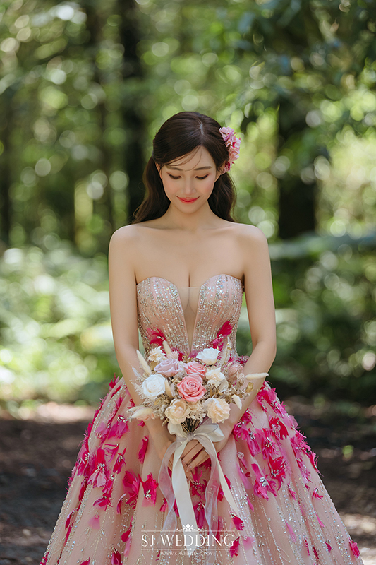 SJwedding鯊魚婚紗婚攝團隊鯊魚在南投合歡山老英格蘭莊園惠蓀林場拍攝的自助婚紗” border=