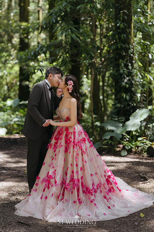 SJwedding鯊魚婚紗婚攝團隊鯊魚在南投合歡山老英格蘭莊園惠蓀林場拍攝的自助婚紗” border=