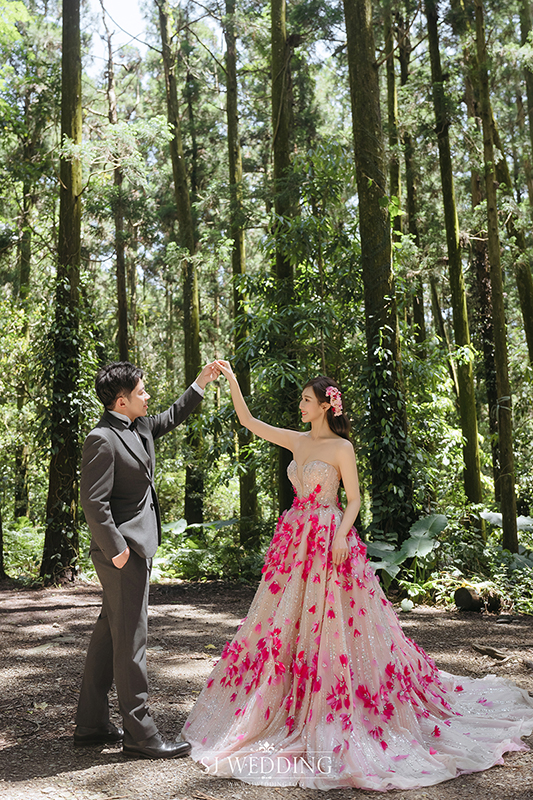 SJwedding鯊魚婚紗婚攝團隊鯊魚在南投合歡山老英格蘭莊園惠蓀林場拍攝的自助婚紗” border=