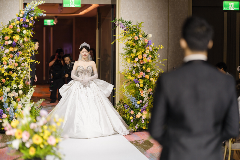 SJwedding鯊魚婚紗婚攝團隊雨翰在台北漢來大飯店拍攝的婚禮紀錄” border=