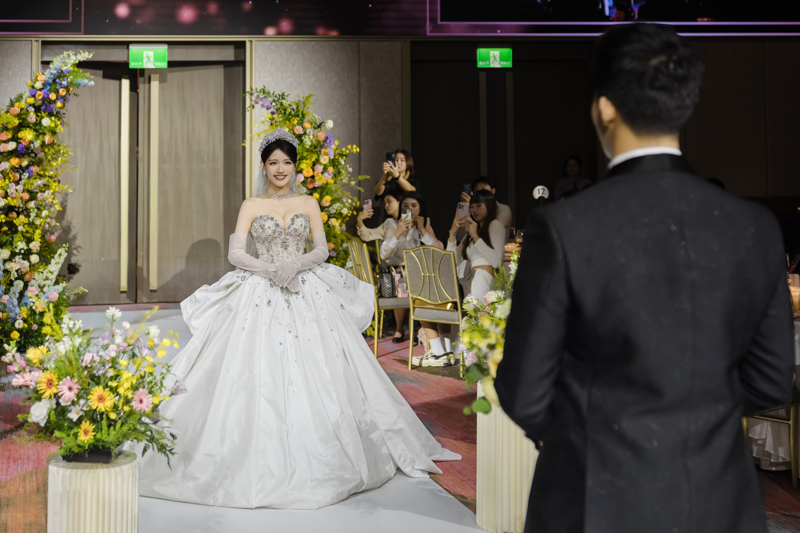 SJwedding鯊魚婚紗婚攝團隊雨翰在台北漢來大飯店拍攝的婚禮紀錄” border=