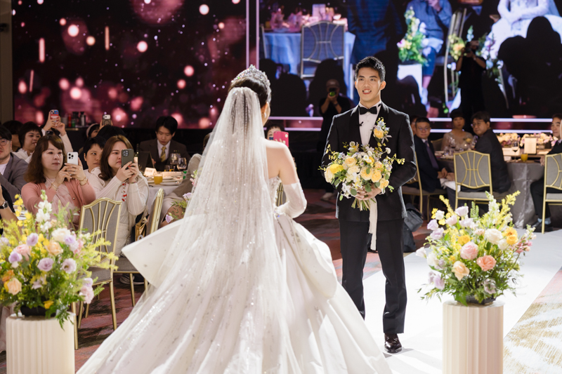 SJwedding鯊魚婚紗婚攝團隊雨翰在台北漢來大飯店拍攝的婚禮紀錄” border=