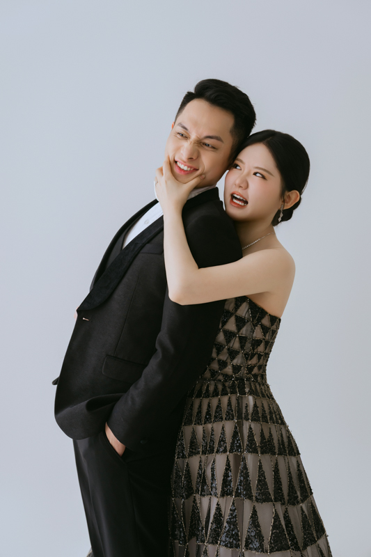 SJwedding鯊魚婚紗婚攝團隊雨翰在台北mainspaceAttic80大同大學拍攝的自助婚紗” border=