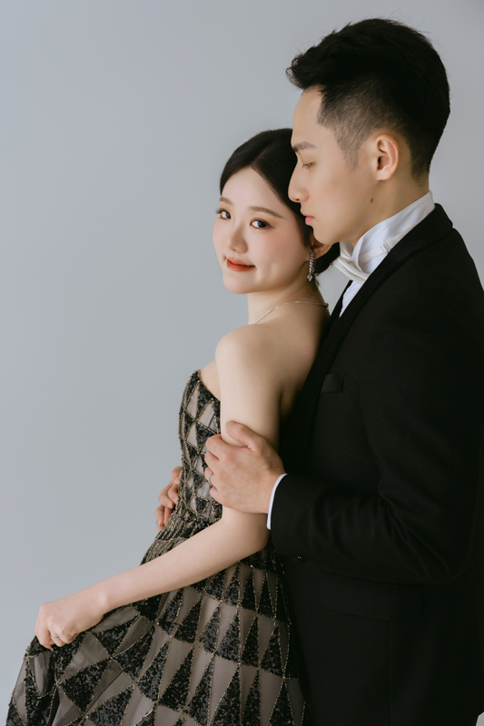 SJwedding鯊魚婚紗婚攝團隊雨翰在台北mainspaceAttic80大同大學拍攝的自助婚紗” border=