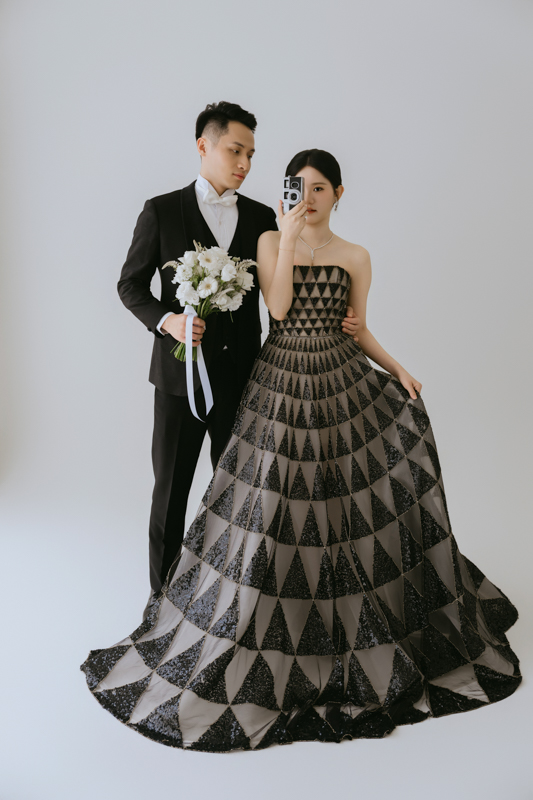 SJwedding鯊魚婚紗婚攝團隊雨翰在台北mainspaceAttic80大同大學拍攝的自助婚紗” border=