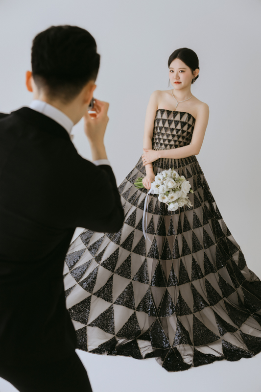 SJwedding鯊魚婚紗婚攝團隊雨翰在台北mainspaceAttic80大同大學拍攝的自助婚紗” border=