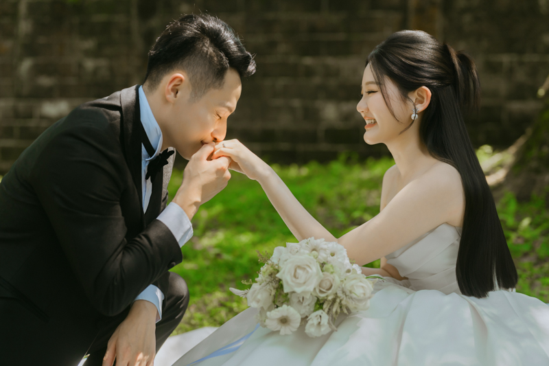 SJwedding鯊魚婚紗婚攝團隊雨翰在台北mainspaceAttic80大同大學拍攝的自助婚紗” border=