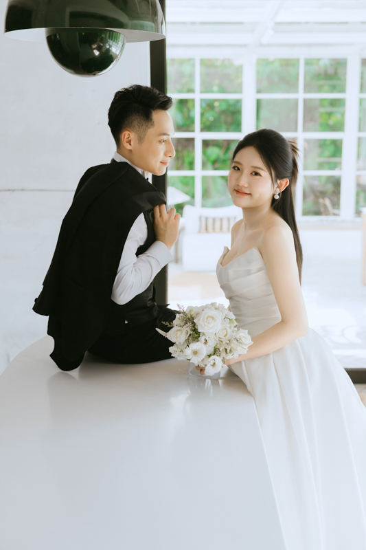 SJwedding鯊魚婚紗婚攝團隊雨翰在台北mainspaceAttic80大同大學拍攝的自助婚紗” border=