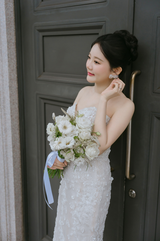 SJwedding鯊魚婚紗婚攝團隊雨翰在台北mainspaceAttic80大同大學拍攝的自助婚紗” border=