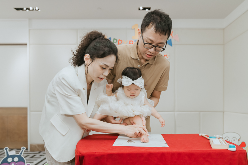 兒童寫真,寶寶寫真,兒童寫真攝影師,兒童攝影推薦,親子攝影師推薦,史東攝影,全家福,台北君悅酒店,親子攝影,抓周寫真