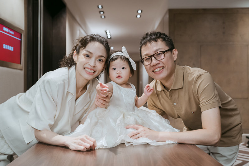 兒童寫真,寶寶寫真,兒童寫真攝影師,兒童攝影推薦,親子攝影師推薦,史東攝影,全家福,台北君悅酒店,親子攝影,抓周寫真