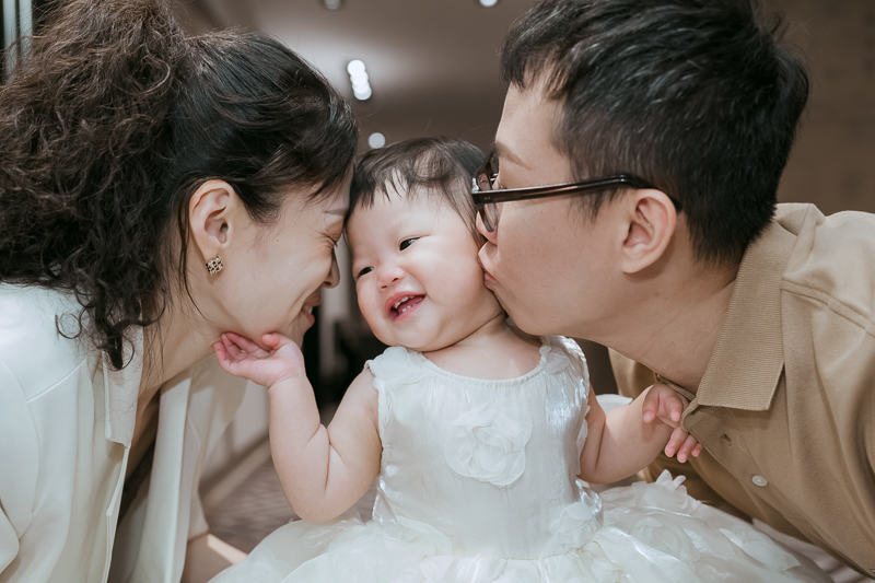 兒童寫真,寶寶寫真,兒童寫真攝影師,兒童攝影推薦,親子攝影師推薦,史東攝影,全家福,台北君悅酒店,親子攝影,抓周寫真