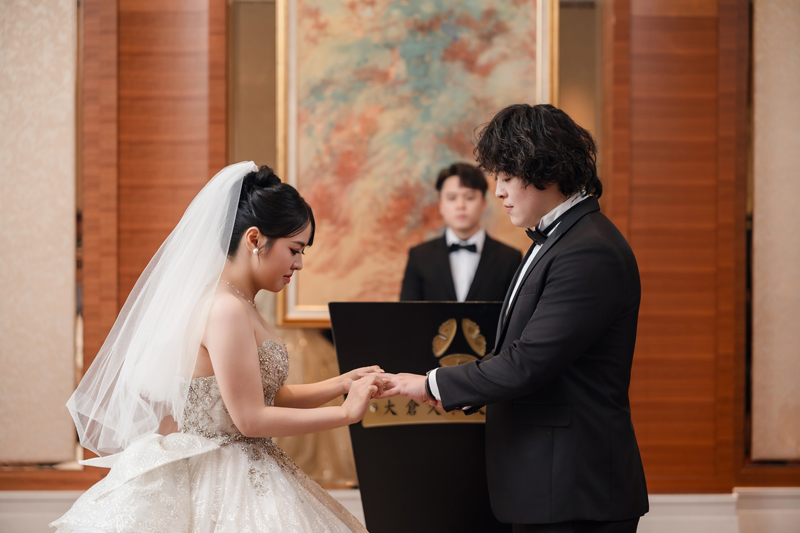 SJwedding鯊魚婚紗婚攝團隊水牛在大倉久和拍攝的婚禮紀錄” border=