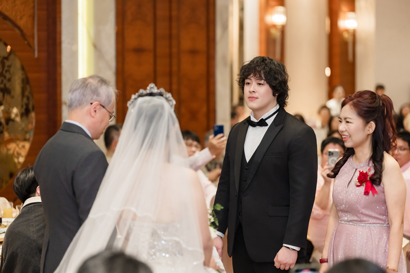 SJwedding鯊魚婚紗婚攝團隊水牛在大倉久和拍攝的婚禮紀錄” border=